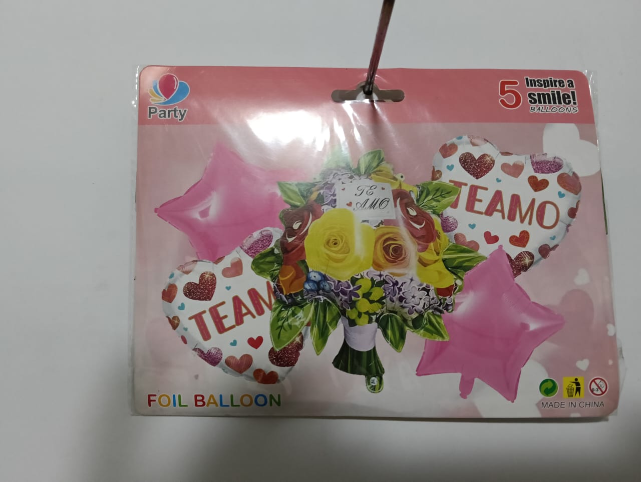 TE AMO SET DE 5 GLOBOS FLORES METÁLICOS