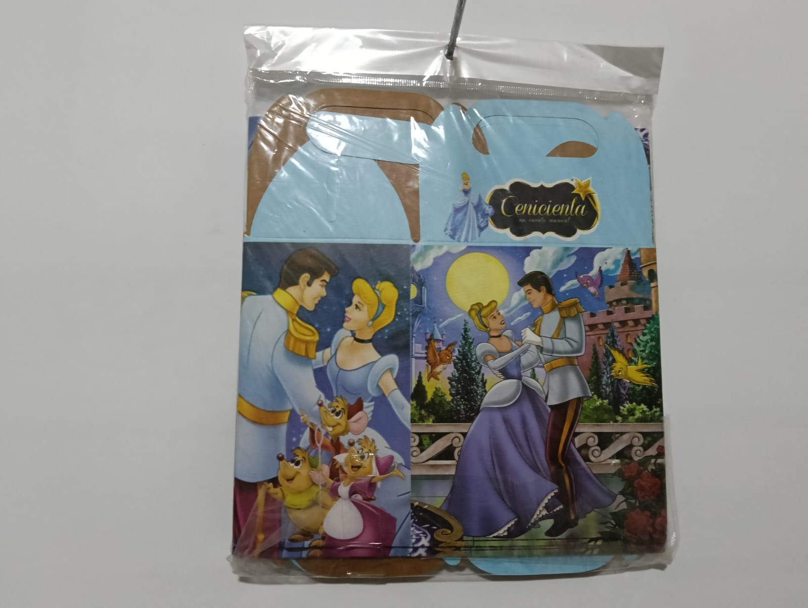 CENICIENTA CAJA DULCERA 10 PZAS