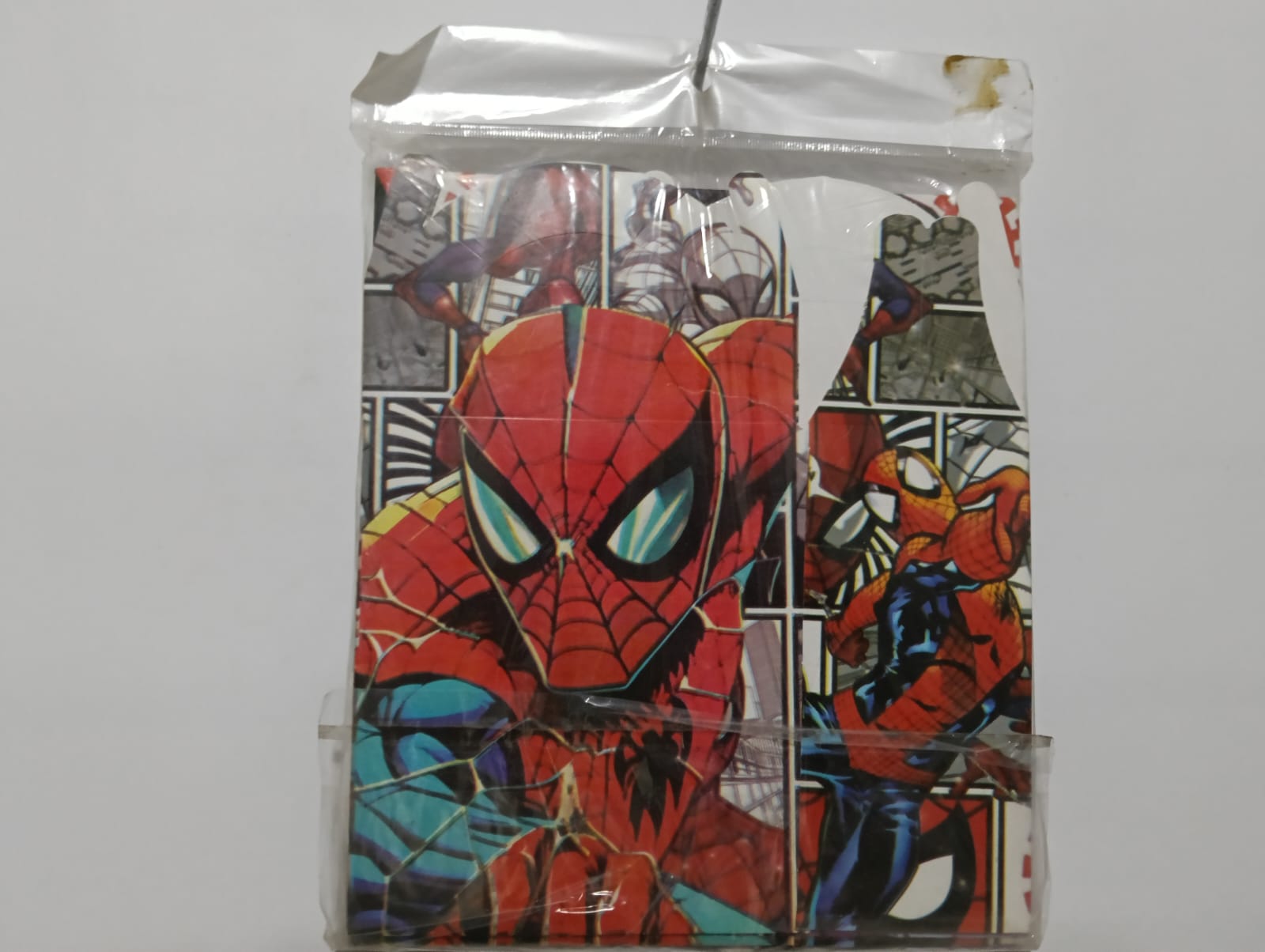 SPIDERMAN HOMBRE ARAÑA CAJA DULCERA 10 PZAS
