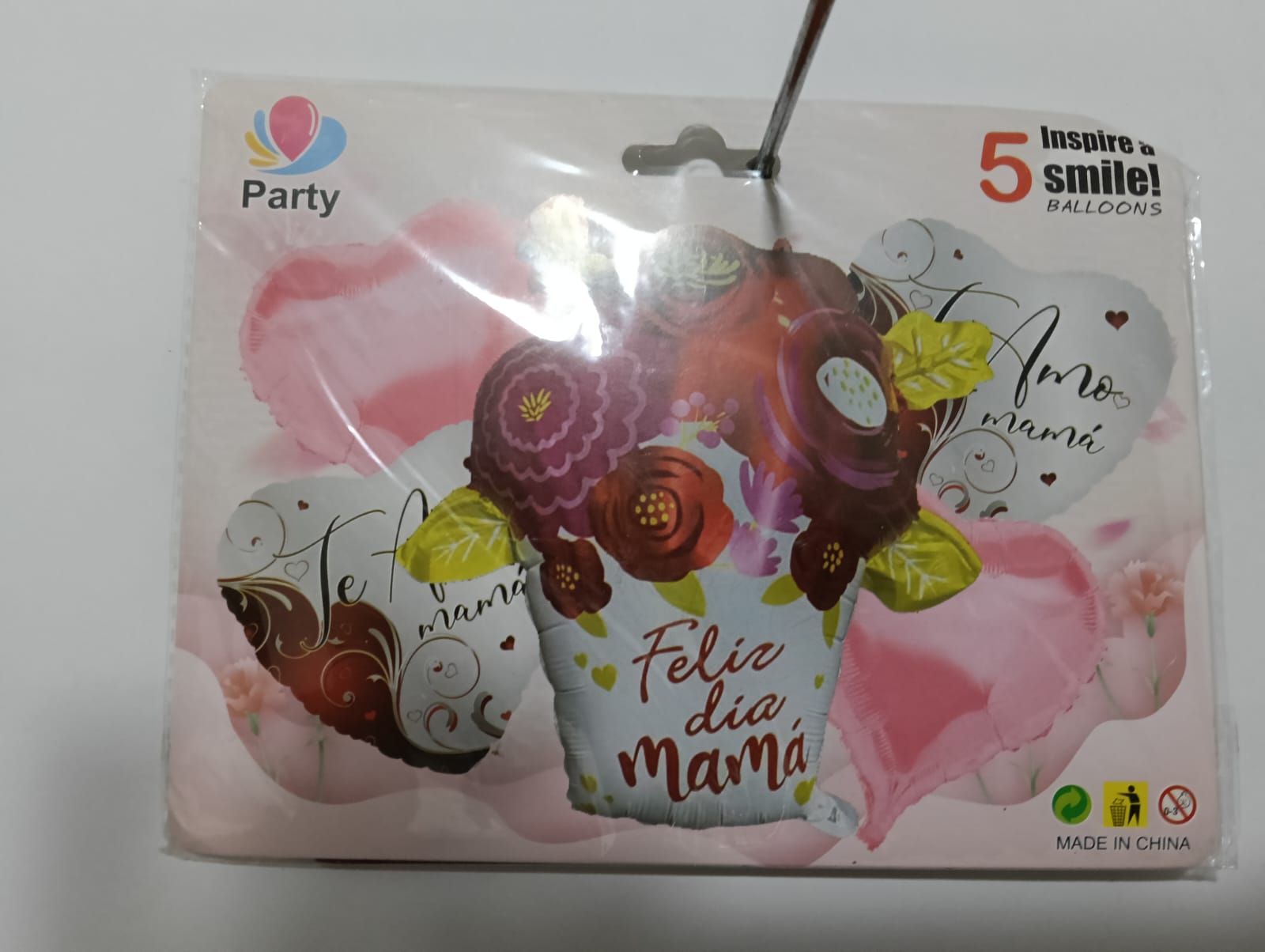 FELIZ DIA MAMÁ SET DE 5 GLOBOS METÁLICOS