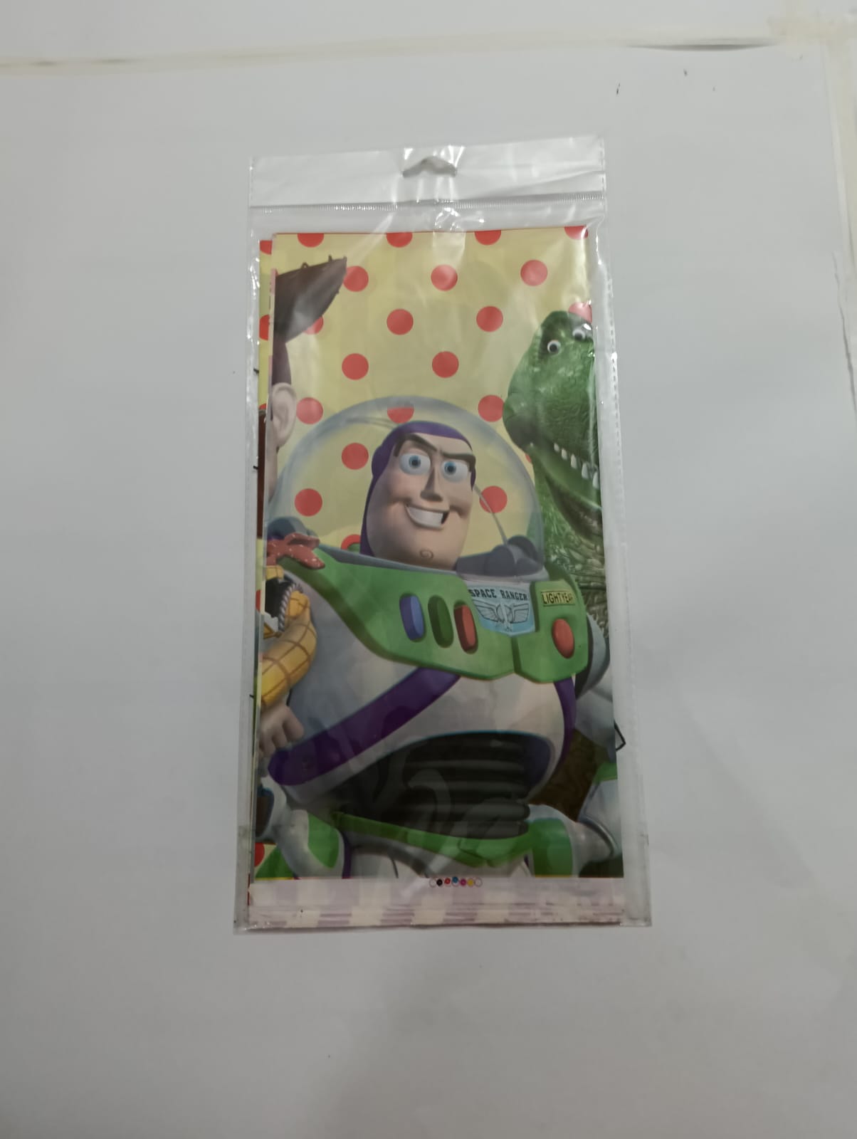 TOY STORY MANTEL PERSONAJE (137CMX183CM)