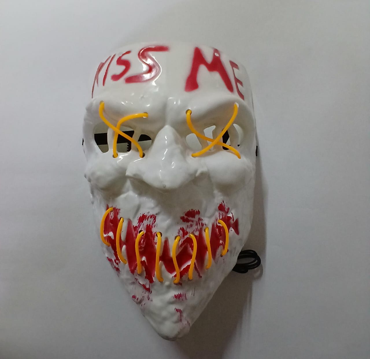 MASACARA LUZ CON PILA HALLOWEEN