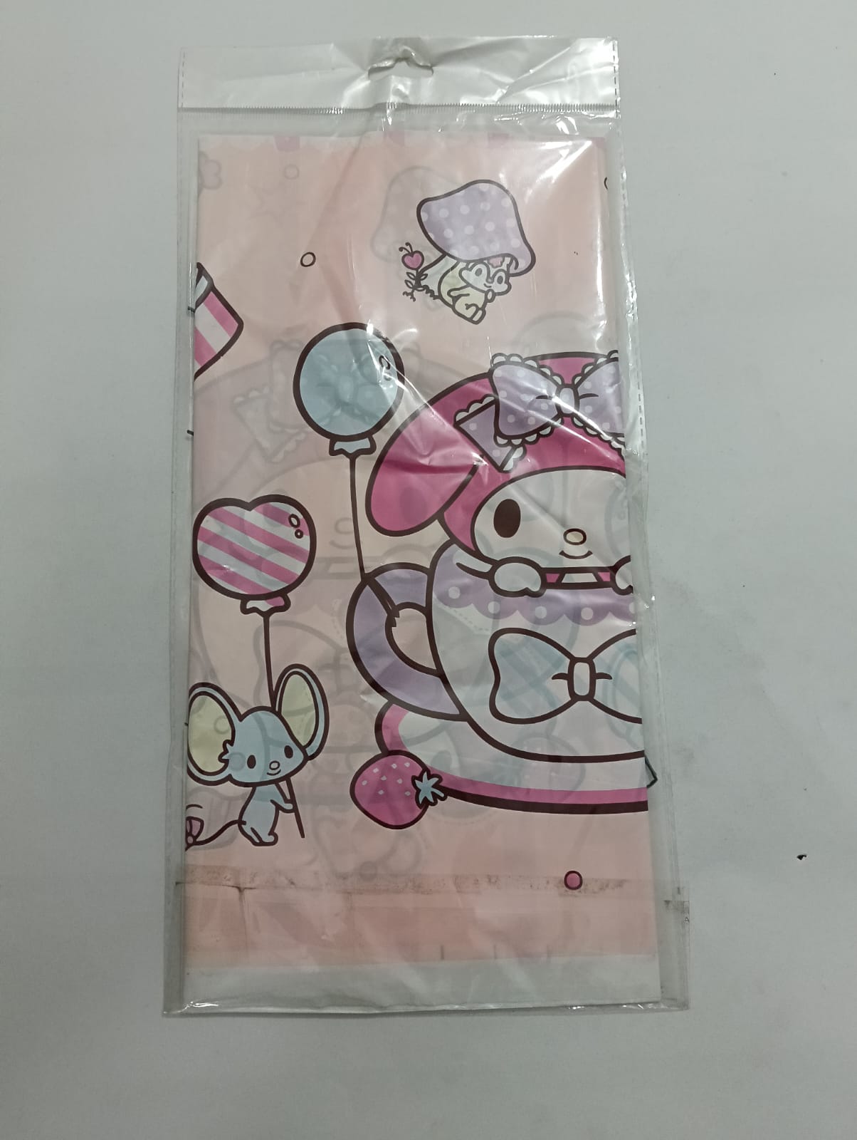 KUROMI MY MELODY MANTEL PERSONAJE  (137CMX183CM)