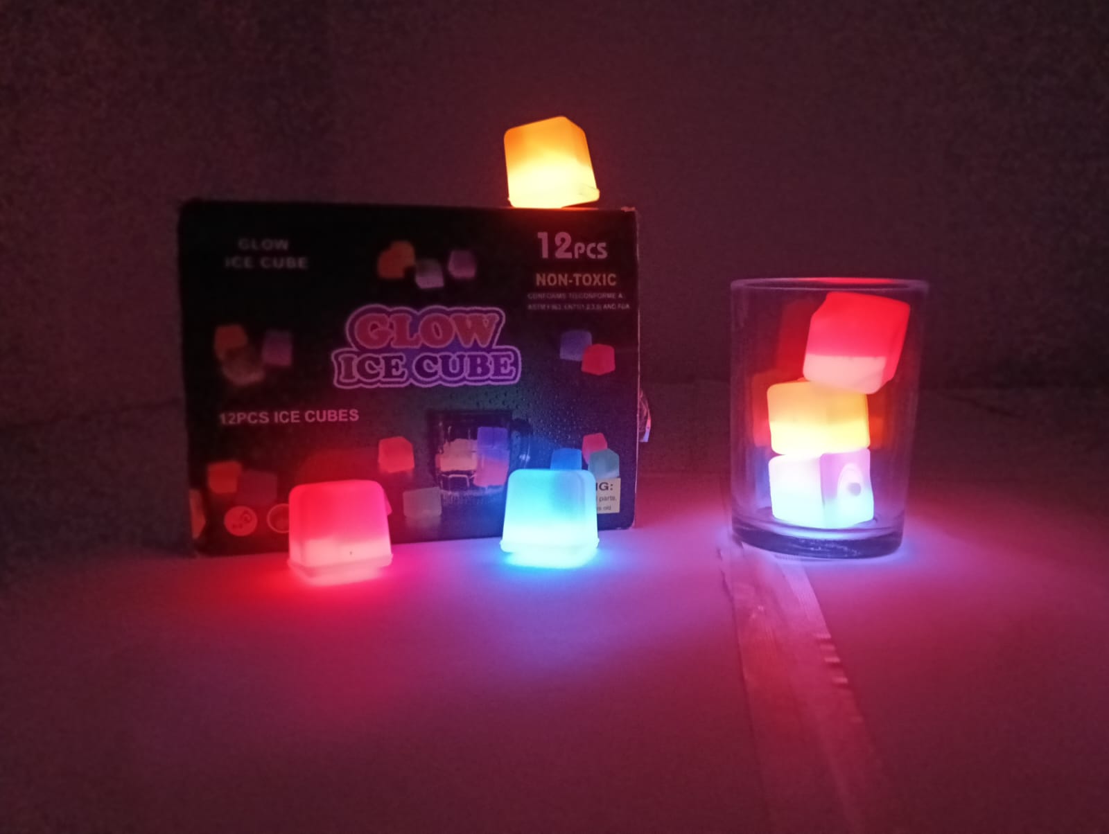ICE CUBES CUBOS FLUORESCENTES 12 PZAS